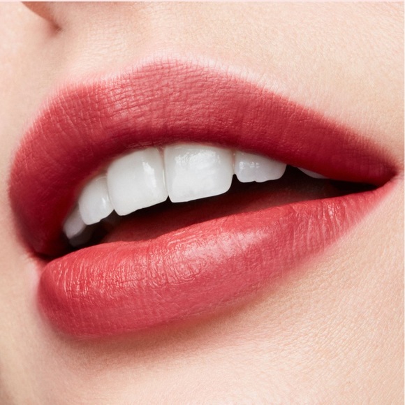 MAC Love Me Lipstick Bated Breath - Picture 1 of 16